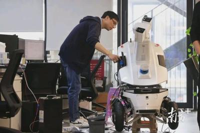 深圳智能机器人研发热潮 新一波“人口”爆发式增长