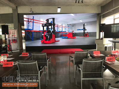 蓝本机器人发布BPX无人叉车 智能机器人研发的重大突破